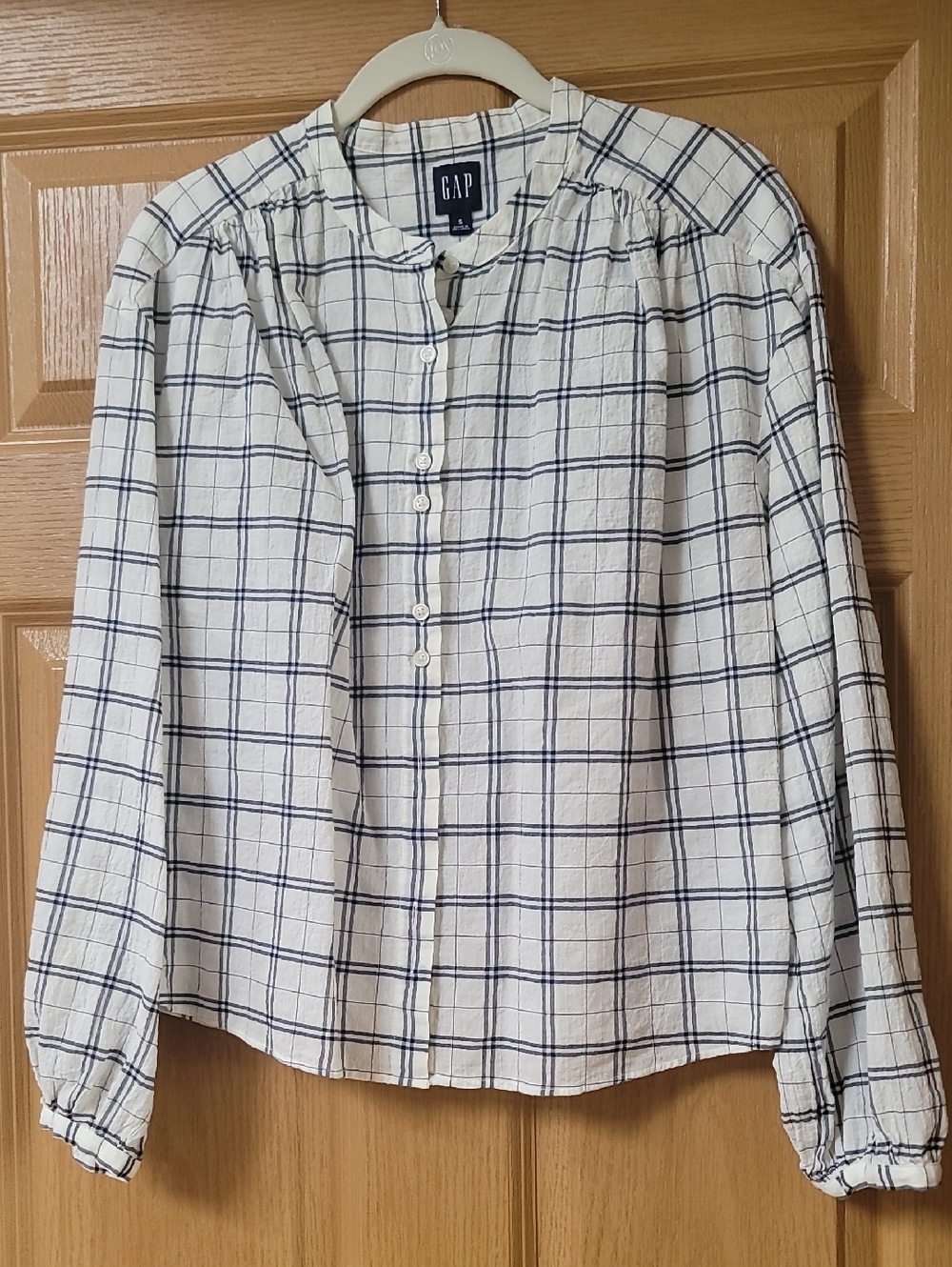 GAP White and Navy 100% Cotton Plaid Button-Down Shirt